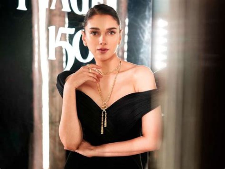 Aditi Rao Hydari Height, Weight, Net Worth, Age, Birthday, Wikipedia, Who, Instagram, Biography