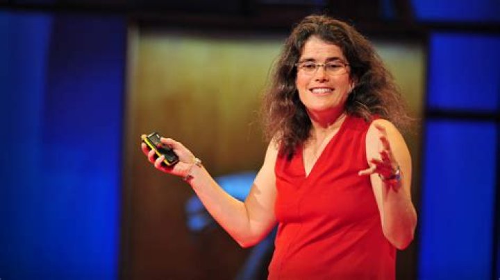 
Andrea Ghez Height, Weight, Net Worth, Age, Birthday, Wikipedia, Who, Instagram, Biography 
