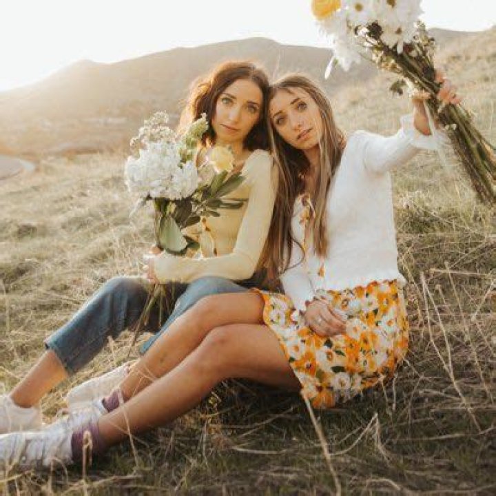 
Brooklyn And Bailey McKnight Believe Kylie Jenner Has Stolen Their Marketing Strategies 