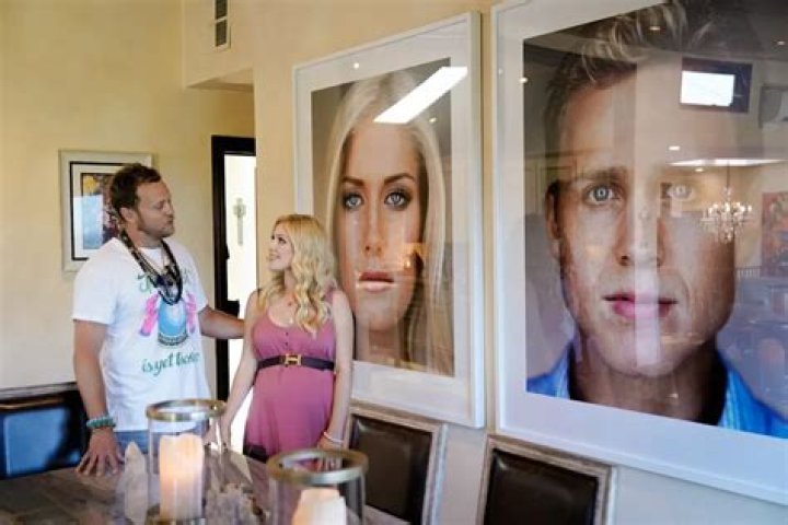
Heidi and Spencer Pratt Show Off Human-Size Crystals and Massive Self-Portraits on MTV’s ‘Cribs’ 