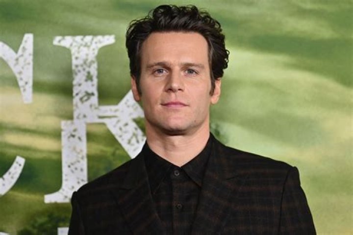 
How Old Is David Groff – Jonathan Groff’s Brother Now? Everything To Know About 