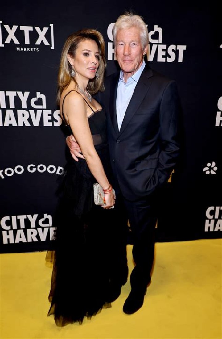 Is Maxim Lapierre Married? Details To About His Conjointe Natasha Zare