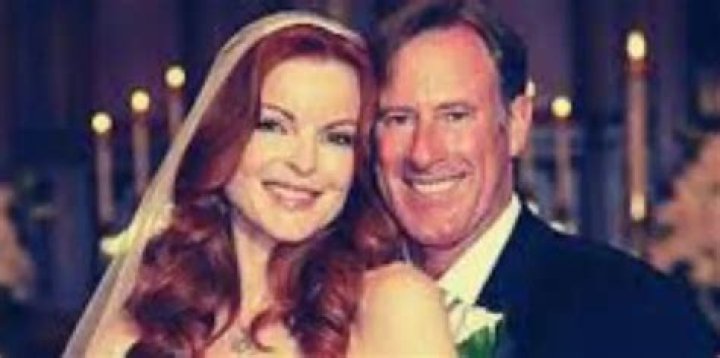 Jennifer Coolidge Kids And Husband: Is She Married To Tom Mahoney? Family And Net Worth