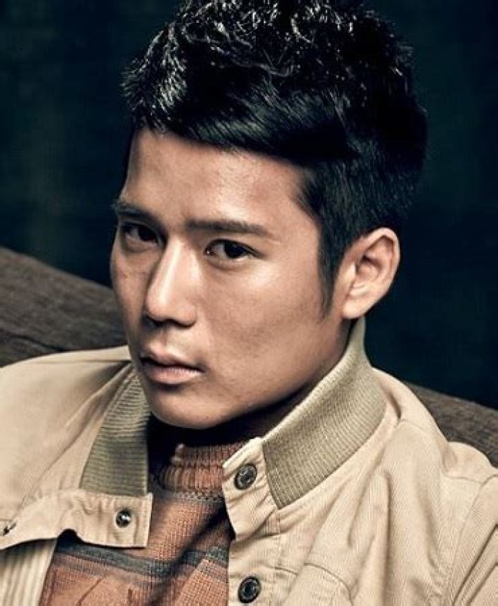 
Lee Jae Eung Height, Weight, Net Worth, Age, Birthday, Wikipedia, Who, Instagram, Biography 