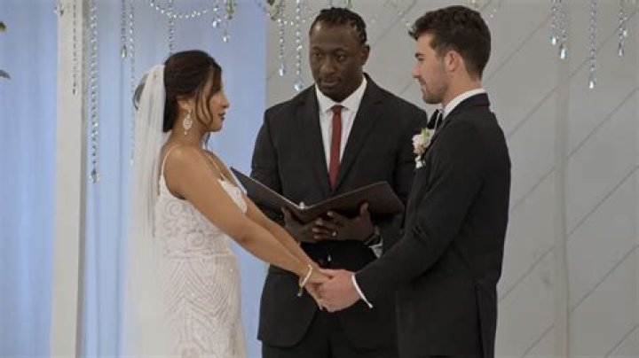 
‘Love Is Blind’ ‘s Zanab and Cole ‘Do Not Speak’ After Dramatic Wedding: ‘I Stand by Everything I Said’ 