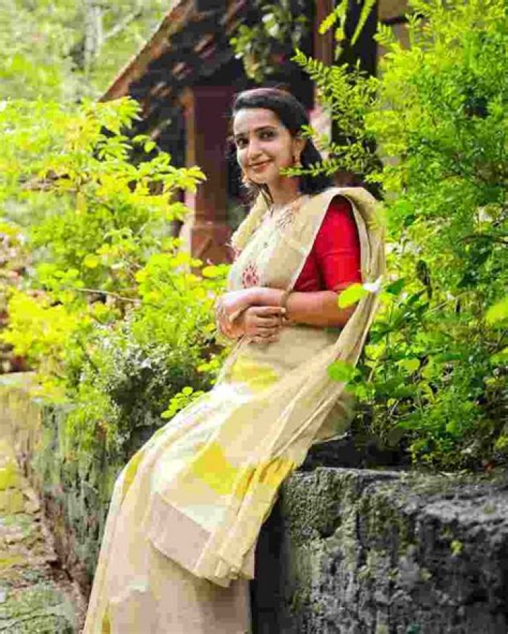 
Malavika Krishnadas Height, Weight, Net Worth, Age, Birthday, Wikipedia, Who, Nationality, Biography 