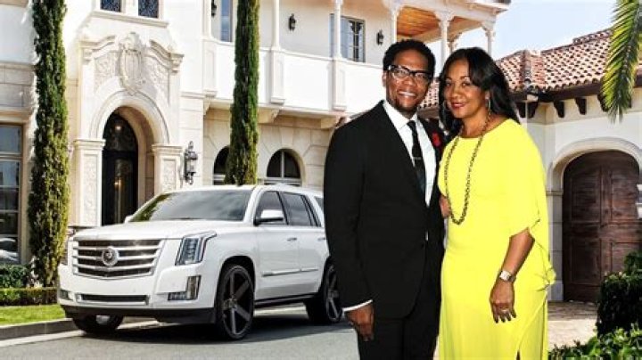 
Mario Manningham Wife Tiffany Marie Hughley and Family Life 