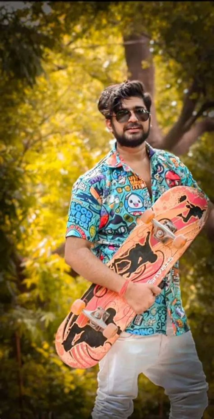 
Prabhat Singh Bhadauriya Height, Weight, Net Worth, Age, Birthday, Wikipedia, Who, Nationality, Biography 