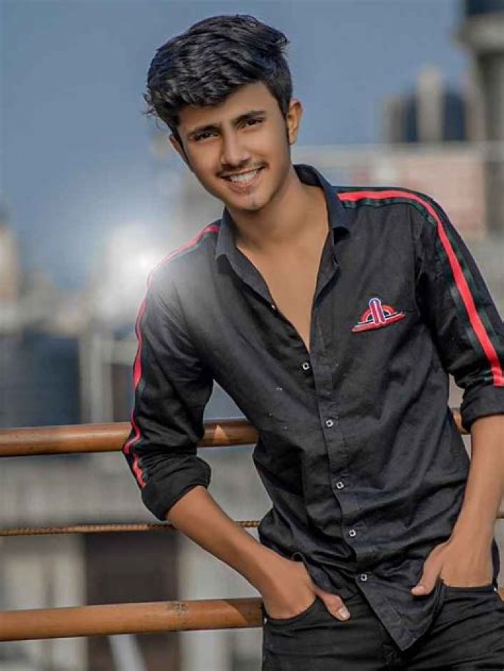 
Sujal Soni Height, Weight, Net Worth, Age, Birthday, Wikipedia, Who, Nationality, Biography 
