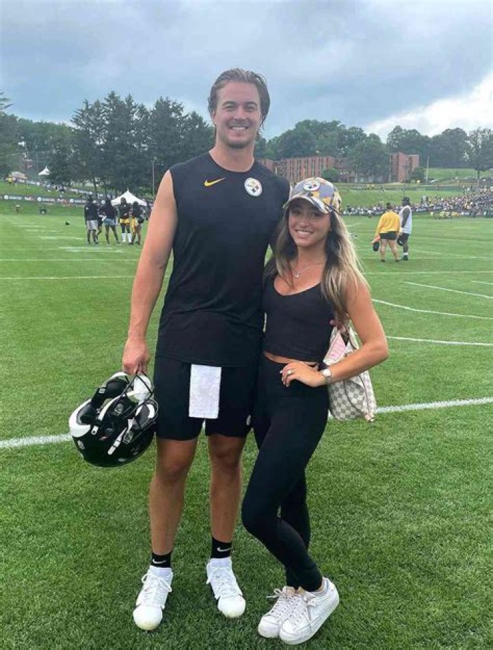 Who Is Kenny Pickett Wife To Be Amy Paternoster? How Tall Is The Womens Soccer Star?
